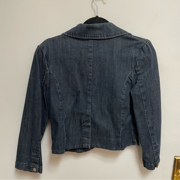DKNY Jeans Cropped Denim Jacket Size Medium - Picture 3 of 3